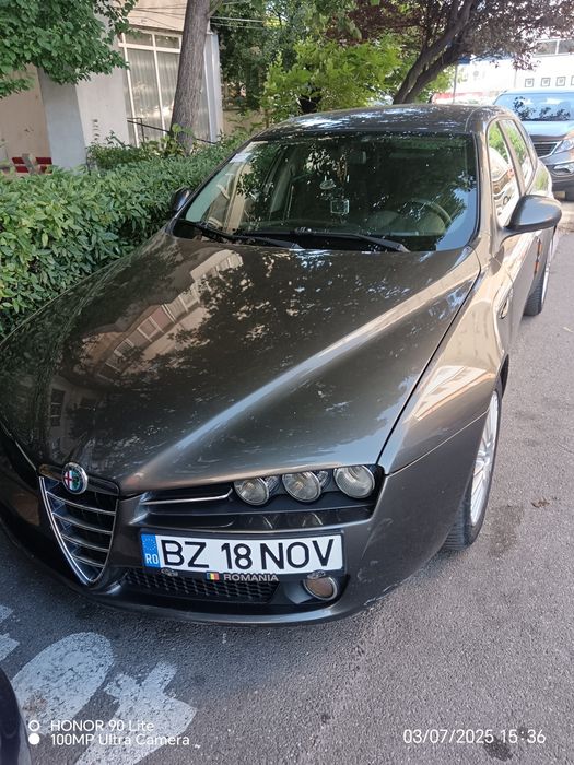 Vând Alfa Romeo 159