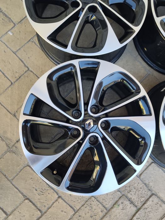 Оригинални джанти за Рено 5х114.3 17 цола Нисан 5X114.3R17