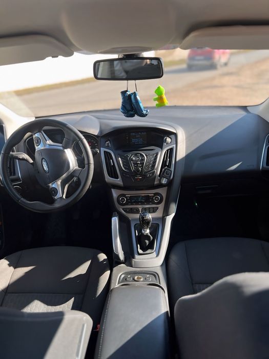 Ford Focus 2013 – 1.0 EcoBoost Benzină – Foarte bine întreținut