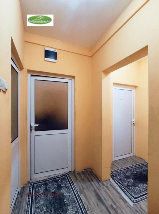 Продава се Тристаен апартамент в Русе, Център - 70 кв.м за 1599 €/кв.м - Снимка #11