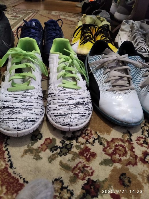Vând ghete de fotbal,gazon,sintetic  și sală:Adidas,Nike,Puma și Joma