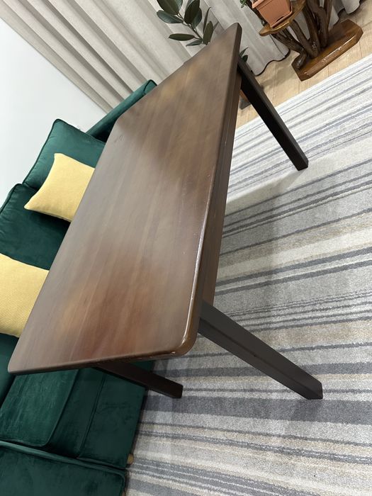 Продам деревянный стол