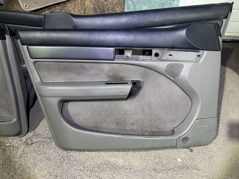 Дверный карты и сиденья Audi A6 C4