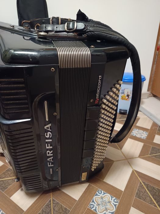 Acordeon farfisa lemn de majon