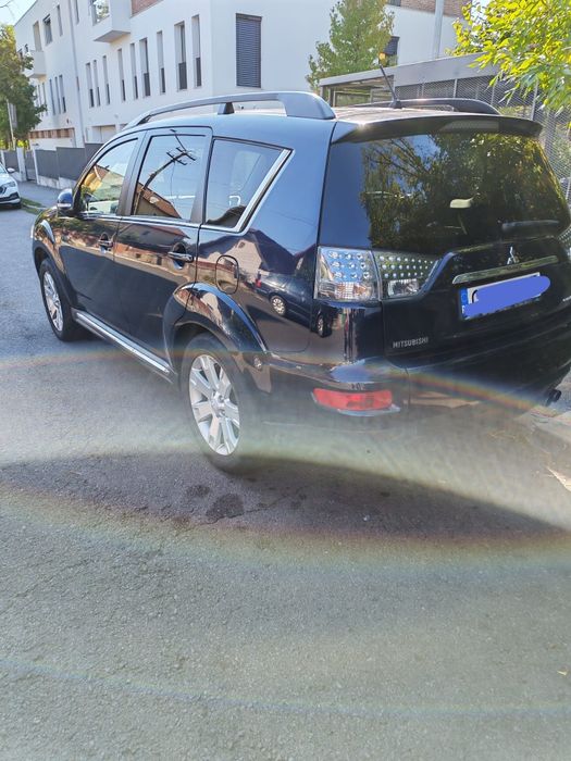 Mitsubishi Outlander 2.2 DI-D 4x4 Automat 2010, 7 locuri