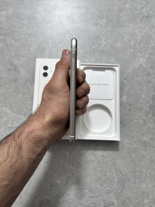 iPhone 11 64GB White