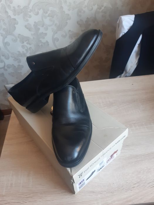 Продам туфли новые