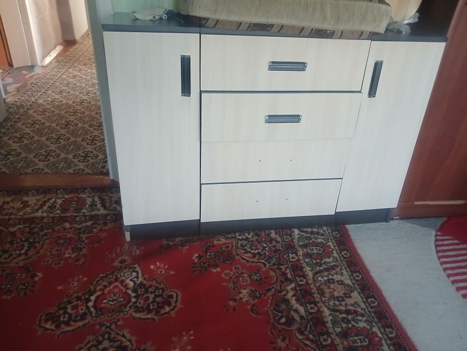 Продам шифоньер в хор.сос