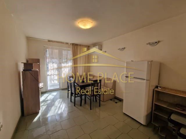 ТРИСТАЕН апартамент под наем - Червен площад