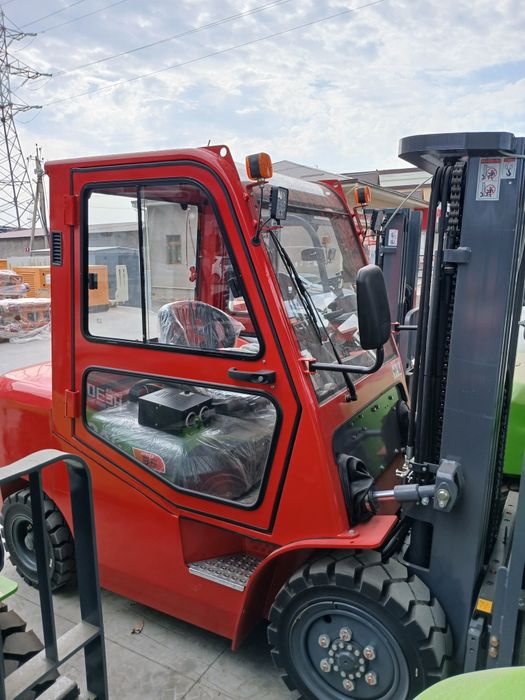Дизельный Вилочный погрузчик с Кабиной 3.5 тонный HELI