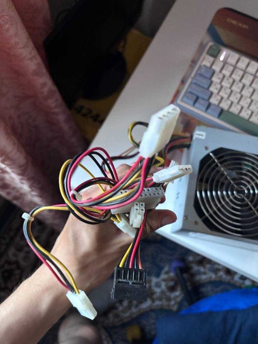 Продам блок питания 350W FSP GROUP