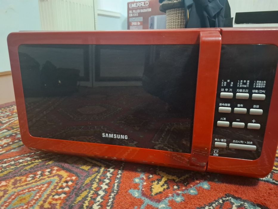 Mikrovolnovka samsung koreyski