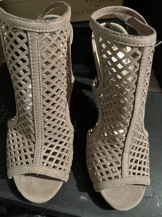 Летни сандали