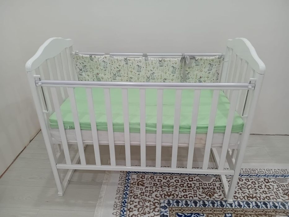 Продам детскую кроватку