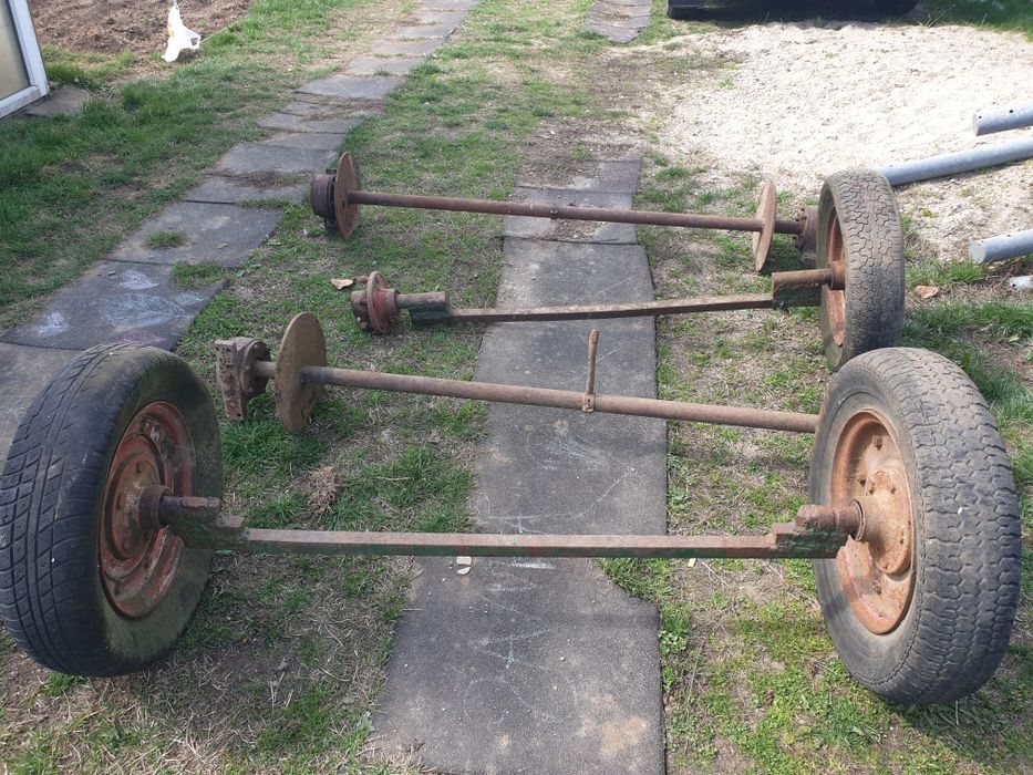 Vand punte ,osii căruța și butuci semanatoare