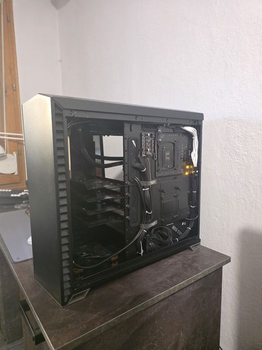 Мощен Геймърски Компютър - i7-10700F / RTX 3070 8GB / 32GB RAM