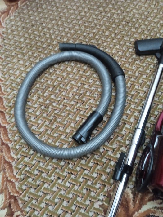 Пылесос Vitek STORM 2000w