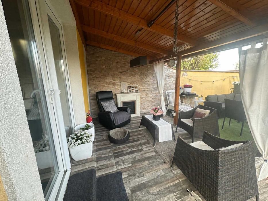 Casa duplex de vânzare Sâncraiu de Mureș,front stradal