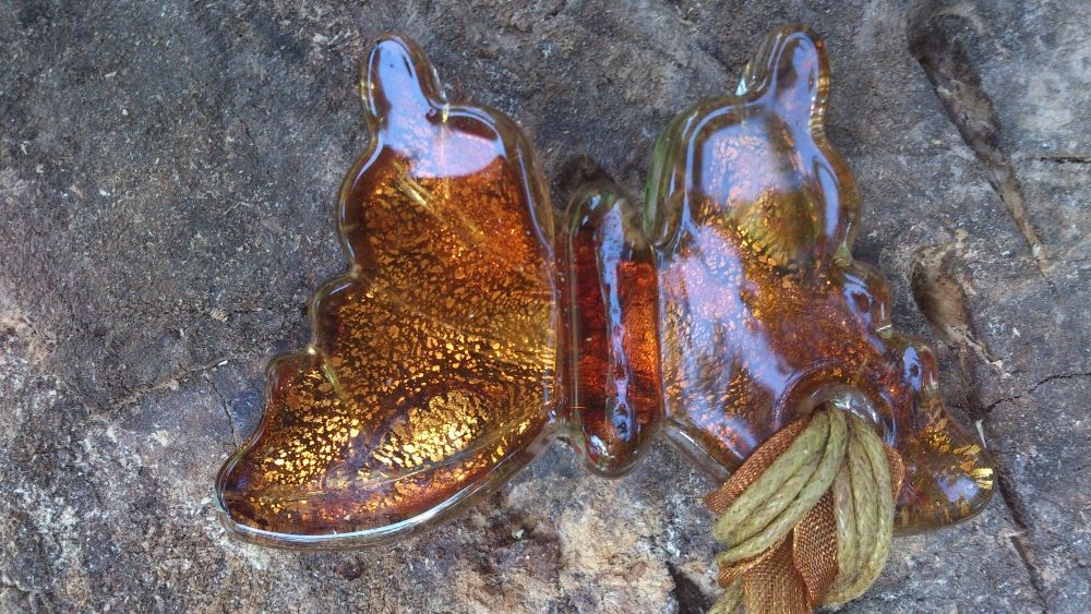 Дамски накити,огърлици,стъклена пеперуда идр.