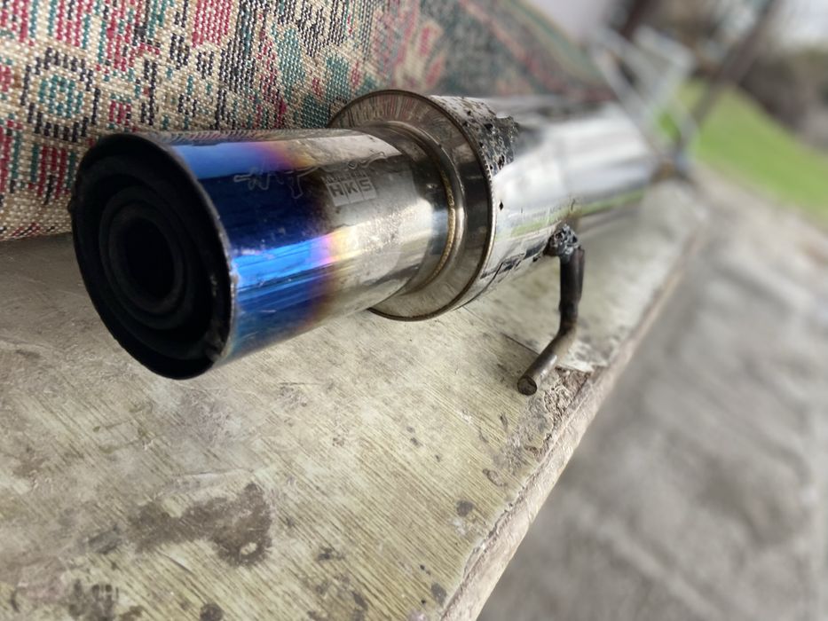 Глушитель HKS в хорошем состоянии