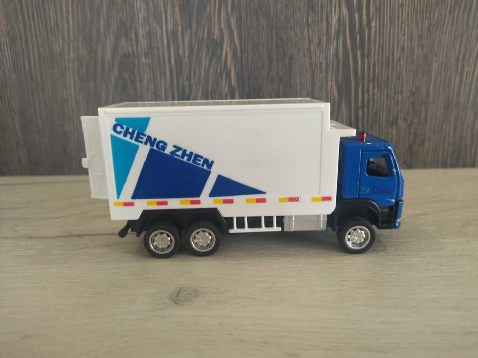 Метален камион Volvo !!!