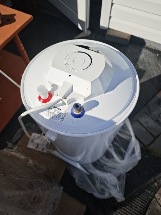 Продам б/ у водонагреватель