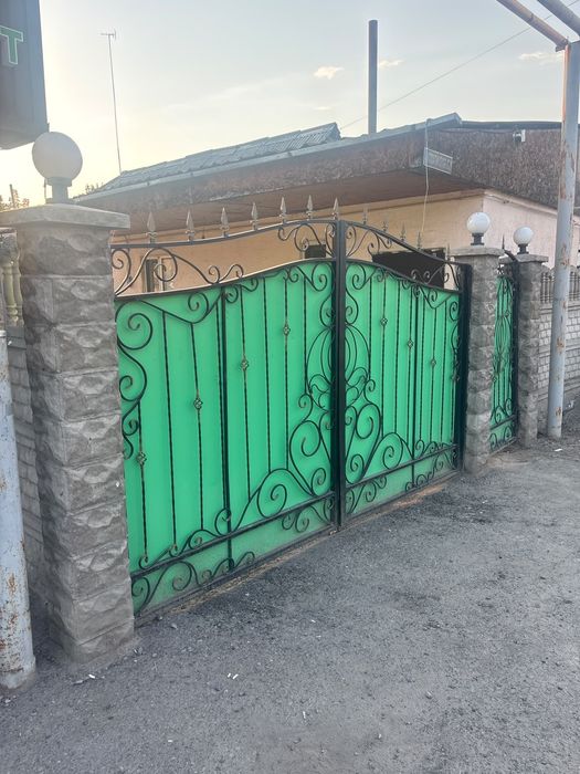 Продам ворота в хорошем состаяний