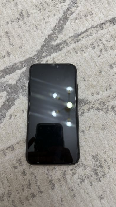 продам айфон 11 и 13  по 128гб