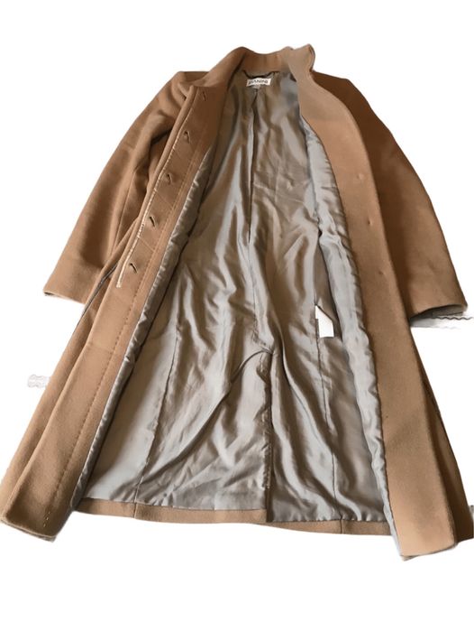 Елегантно дамско палто