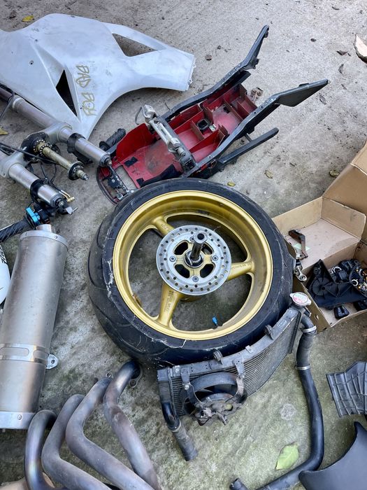 Honda 954 900rr Piese