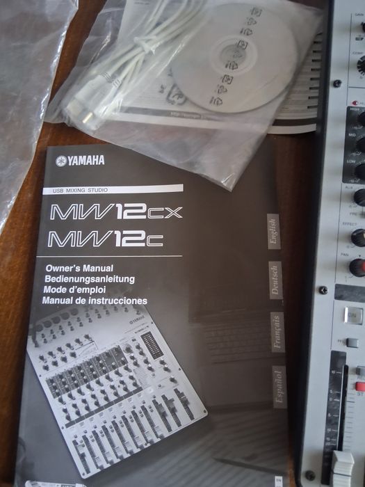 Пулт Yamaha Mw 12cx