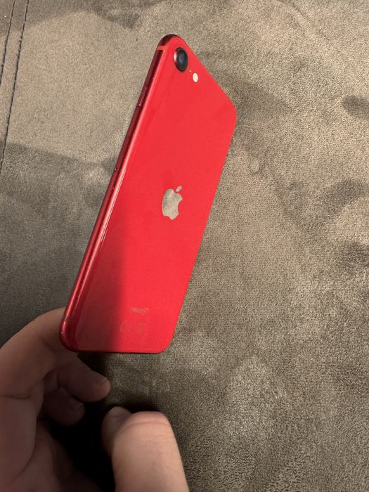 iphone SE red 64GB