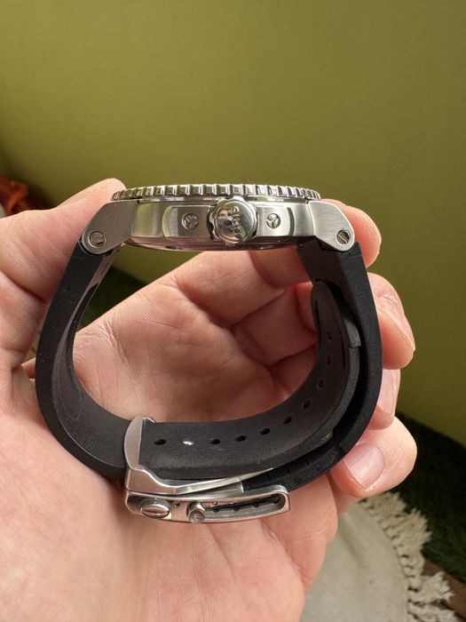 Швейцарски часовник ORIS Aquis 43mm