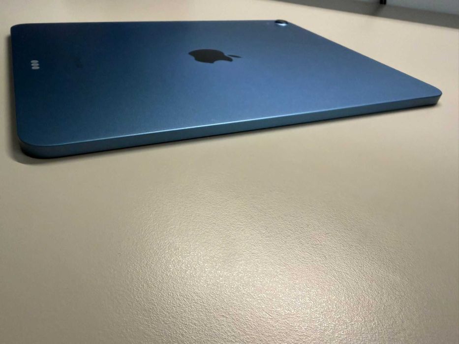 Ipad Air m1 WIFI 2022 albastru 64gb + Apple Pen 2nd gen