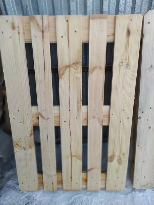 Палеты, поддоны для мебели.