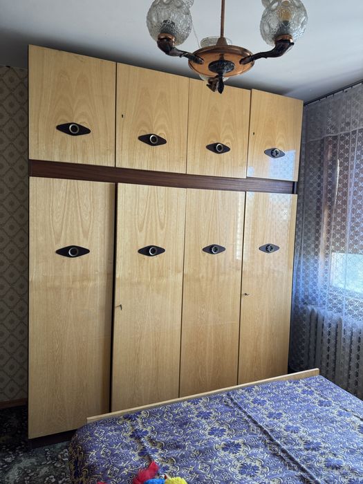 Подарявам старо обзавеждане