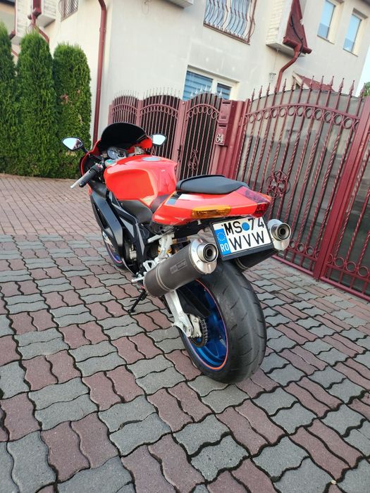 Vând Aprilia RSV 1000 RR an 2004