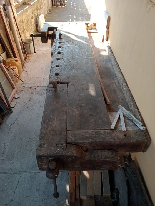 Banc de tâmplărie cu 2 menghini