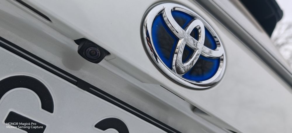 Vând Toyota rav4 hibrid 2024