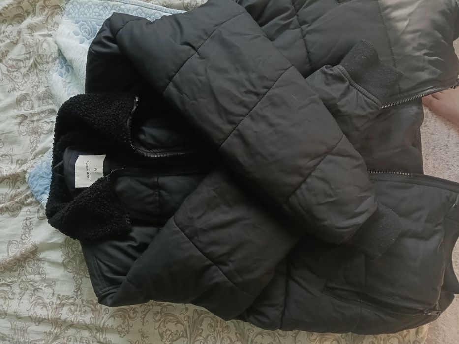 Продаю куртку Новую