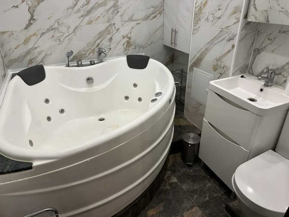 Дава се под наем Двустаен апартамент в София, Център - 56 кв.м за 382.5 € - Снимка #3