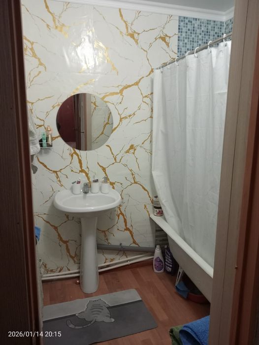 Продаётся 2-комнатная  квартира