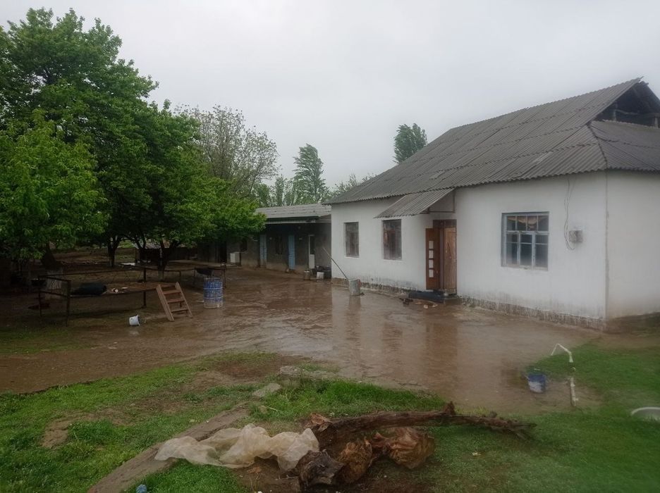 buka tumanida uy sotiladi 90 sotx