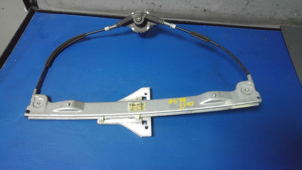 macara geam dreapta spate  mitsubishi colt z30