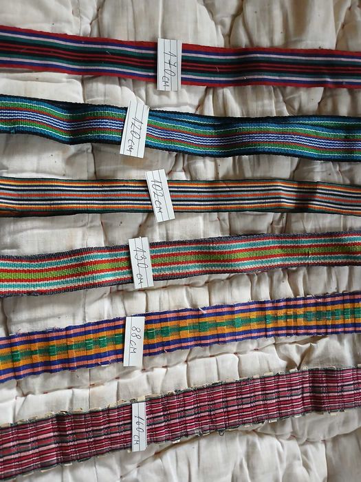 Тъкан колан . . .