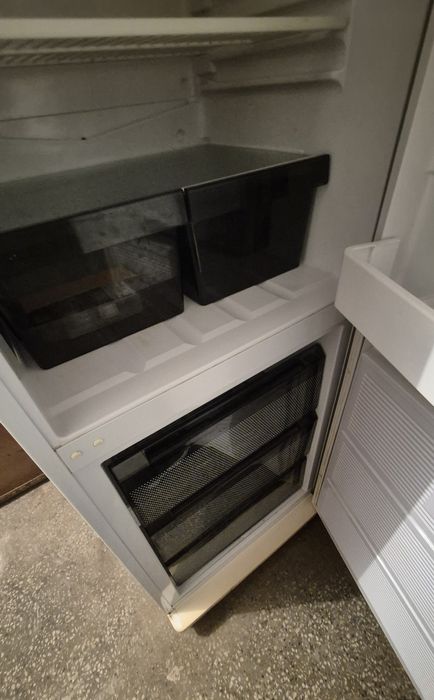 Midea      Siltall