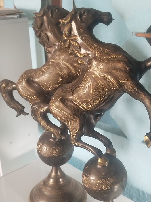 Сувенирные статуэтки