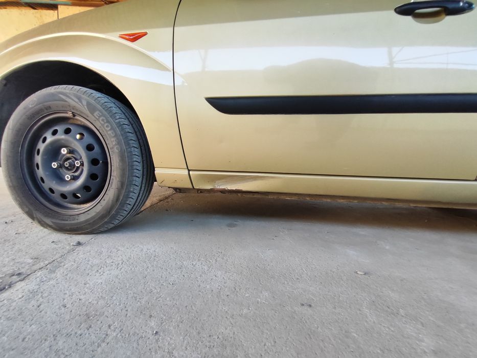 Автомашина Ford Focus 1998