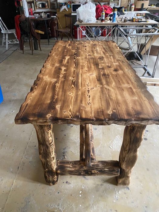 Стол из массива сосны