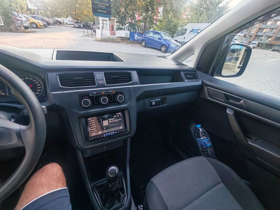 Volkswagen Caddy 2. 0 TDI.